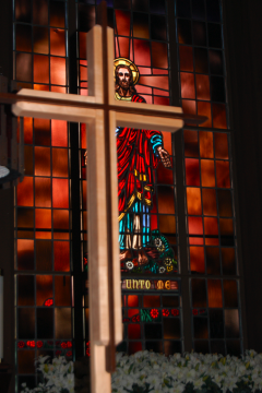 Cross Window Cross Window